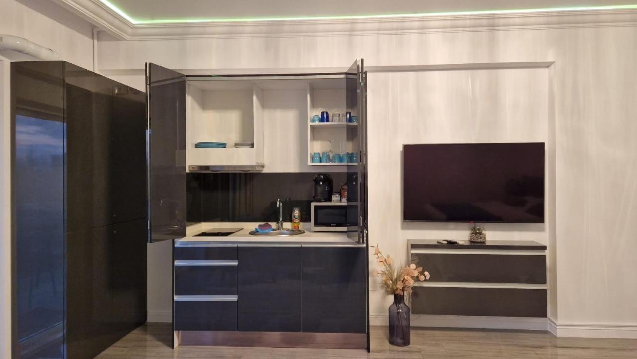 White Tower - Private Studio 106 มามายา ภายนอก รูปภาพ